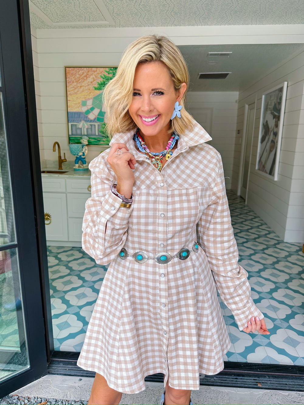 STAND BY YOU GINGHAM PEARL SNAP DRESS - TAN