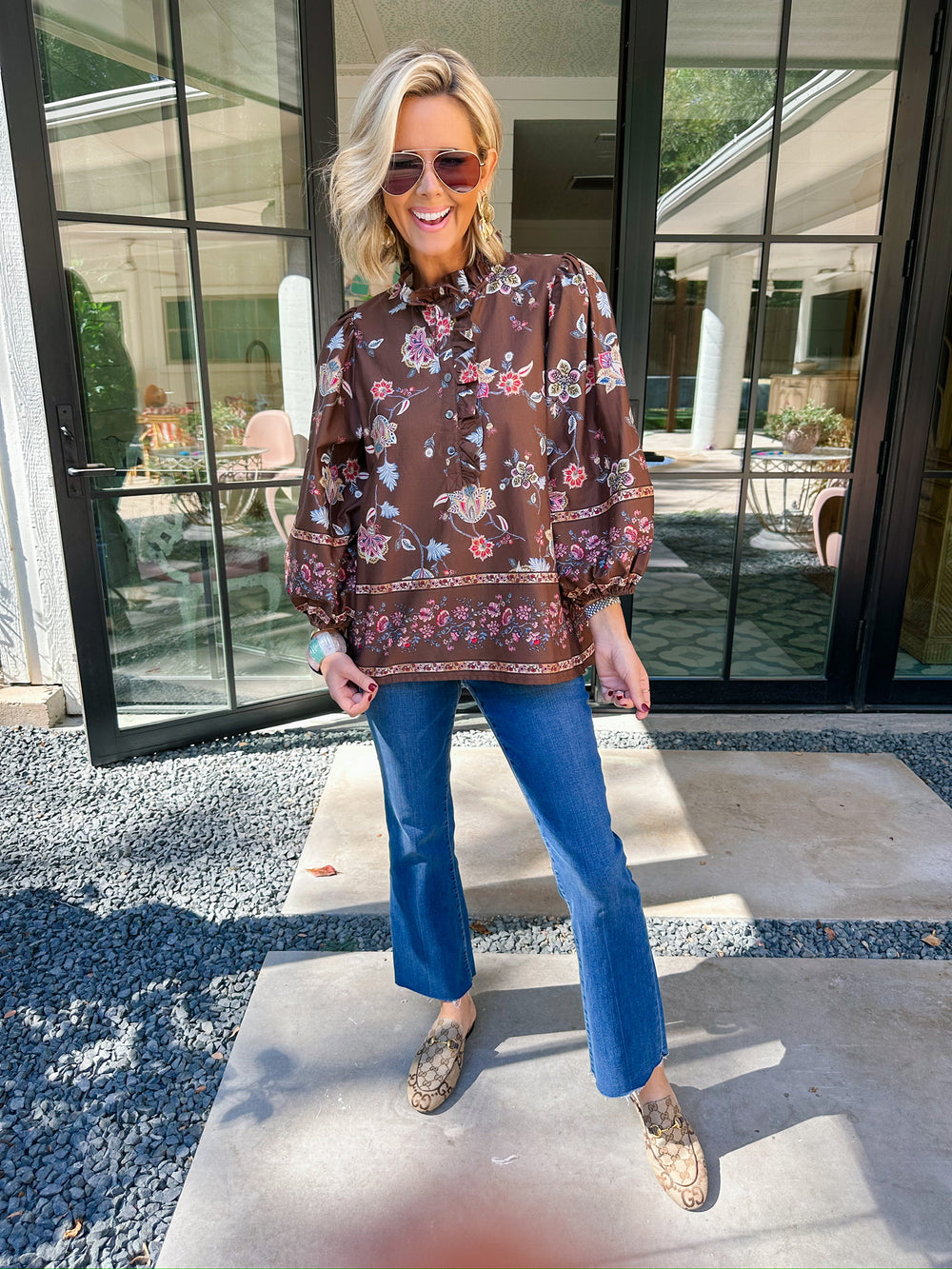 BREEZE ON BY BLOOMS TOP - BROWN