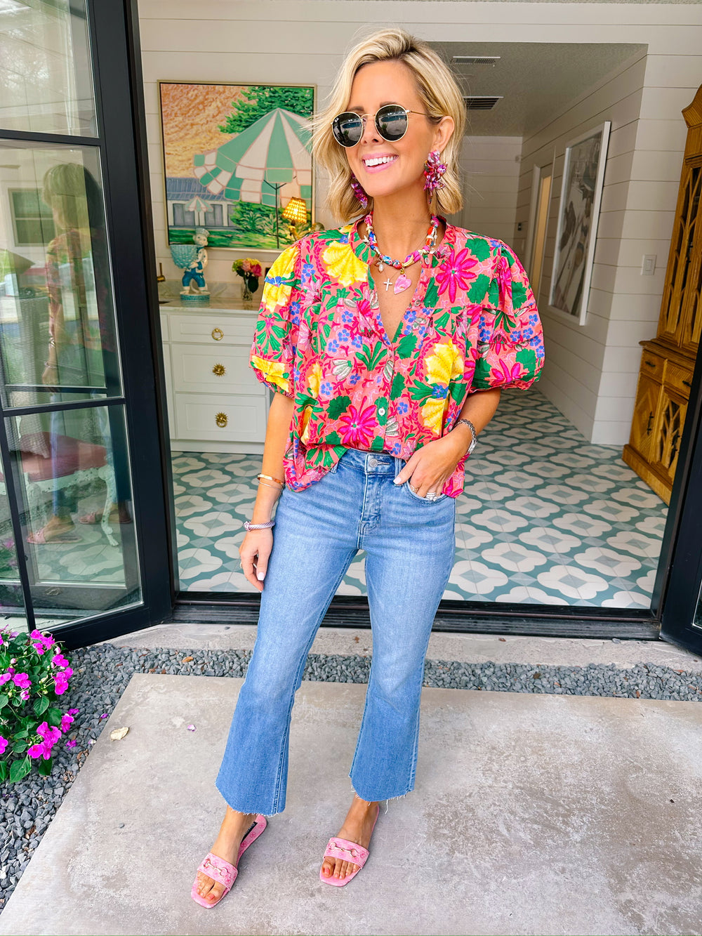 HIDDEN FLORAL OASIS BUTTON UP PUFF SLEEVE TOP - PINK