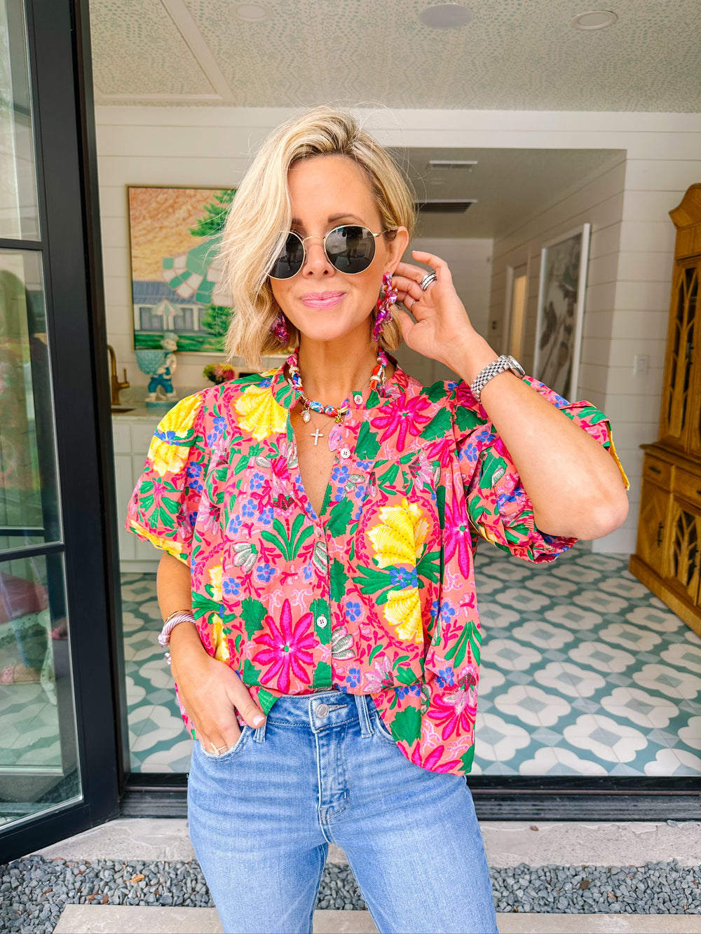 HIDDEN FLORAL OASIS BUTTON UP PUFF SLEEVE TOP - PINK