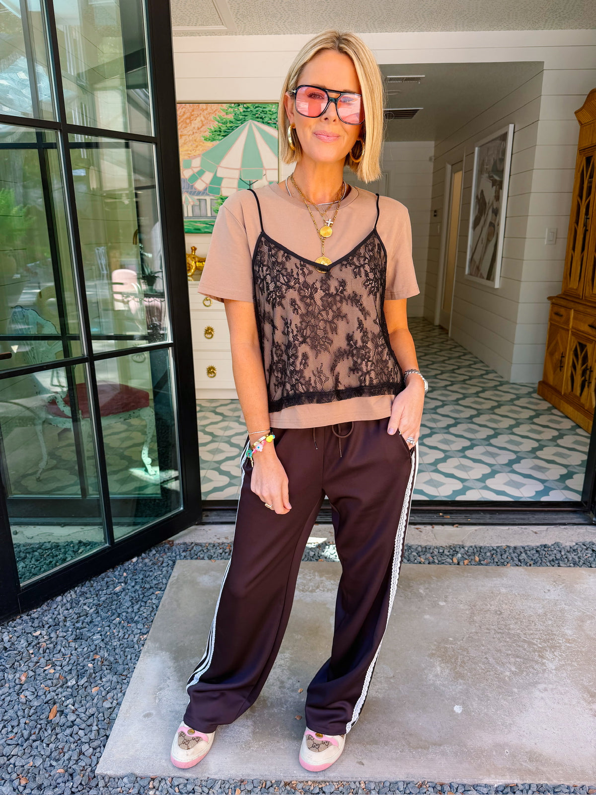 READ BETWEEN THE LAYERS LACE OVERLAY TOP - TAUPE/BLACK
