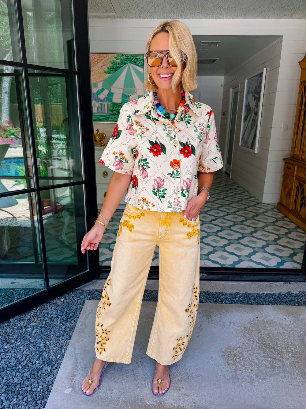 BLOOM BETWEEN THE LATTICE FLORAL TOP - CREAM