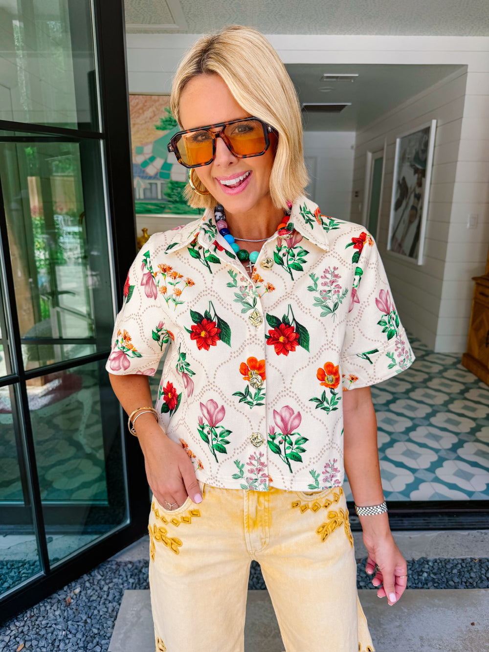 BLOOM BETWEEN THE LATTICE FLORAL TOP - CREAM