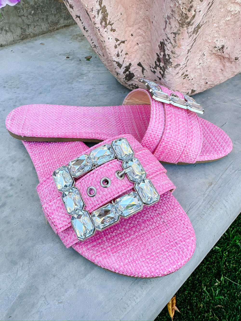 CARRIE JEWEL BUCKLE SANDALS - PINK