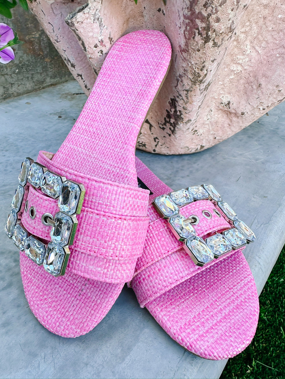 CARRIE JEWEL BUCKLE SANDALS - PINK