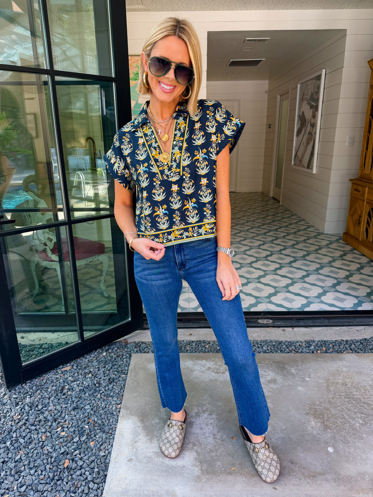 COLLECTED ALONG THE WAY FLORAL V NECK TOP - NAVY