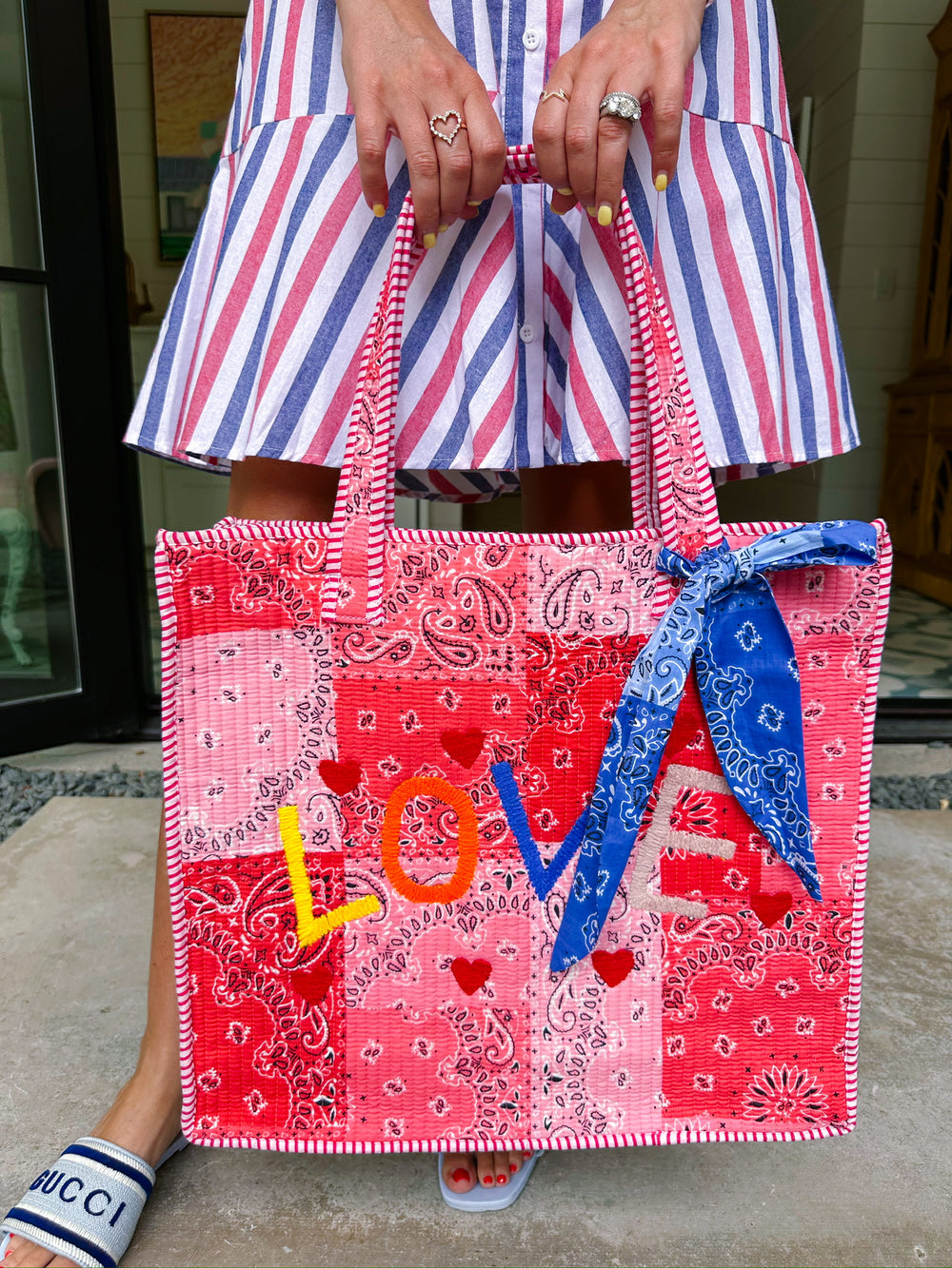 LOVE BANDANA SQUARE QUILTED TOTE BAG - RED