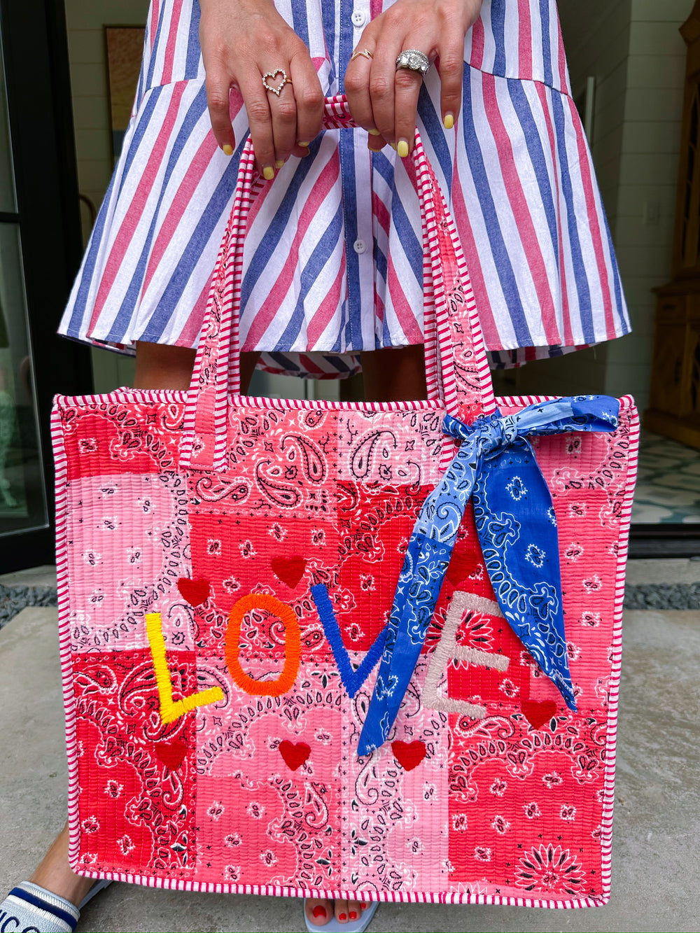 LOVE BANDANA SQUARE QUILTED TOTE BAG - RED