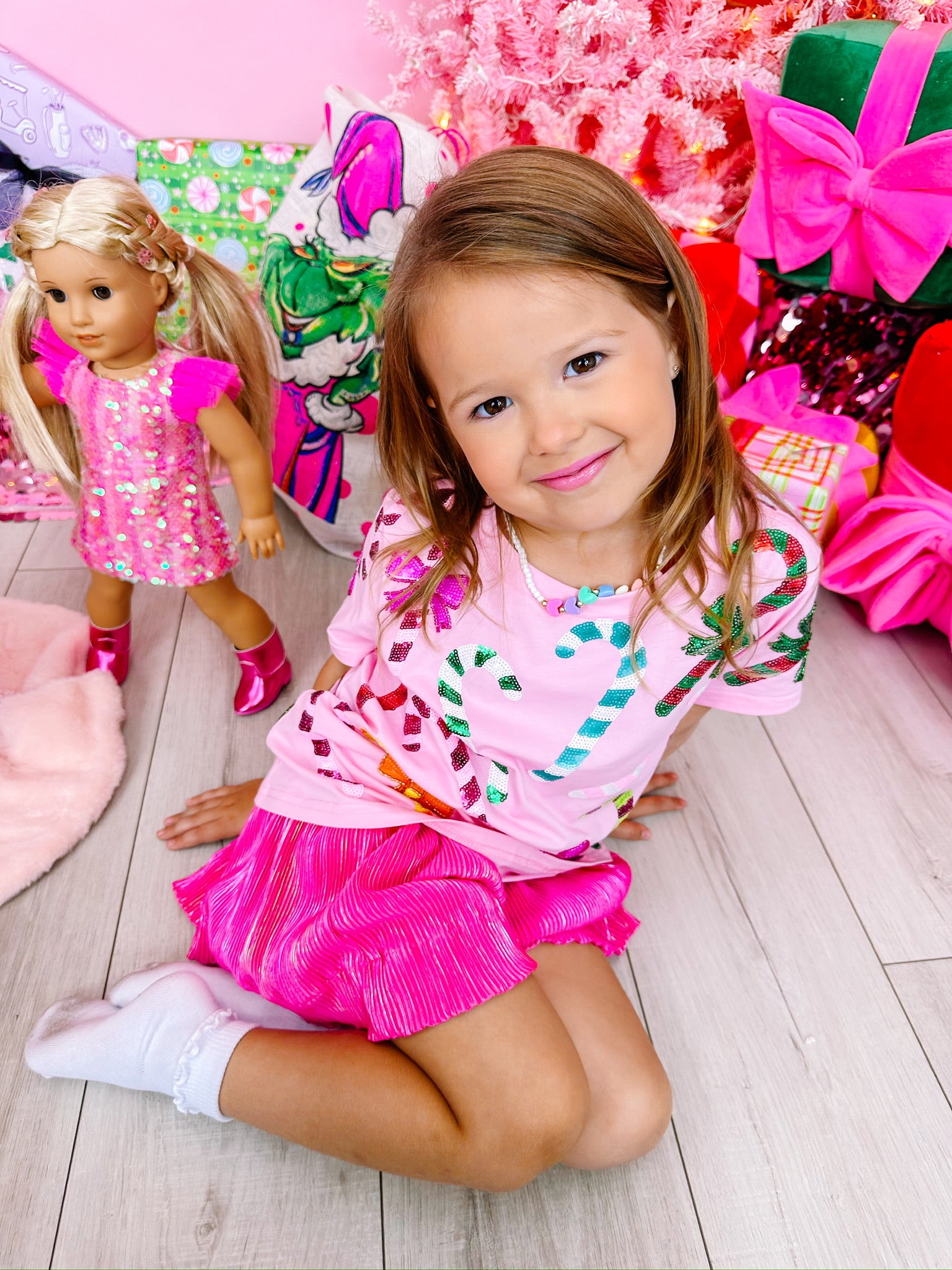 KIDS PLEATED SWING SHORTS - HOT PINK