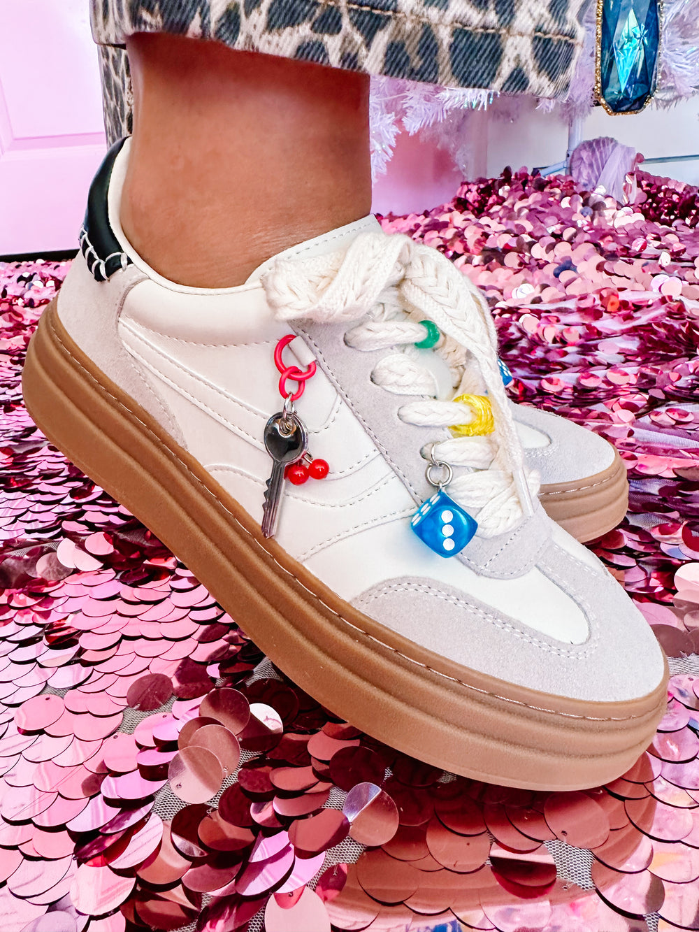 DODGE CHARM SNEAKER - BONE