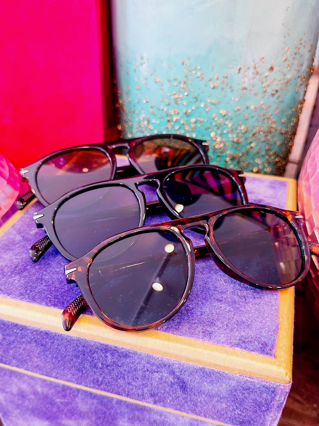 REMI ROUND SUNGLASSES - BLACK