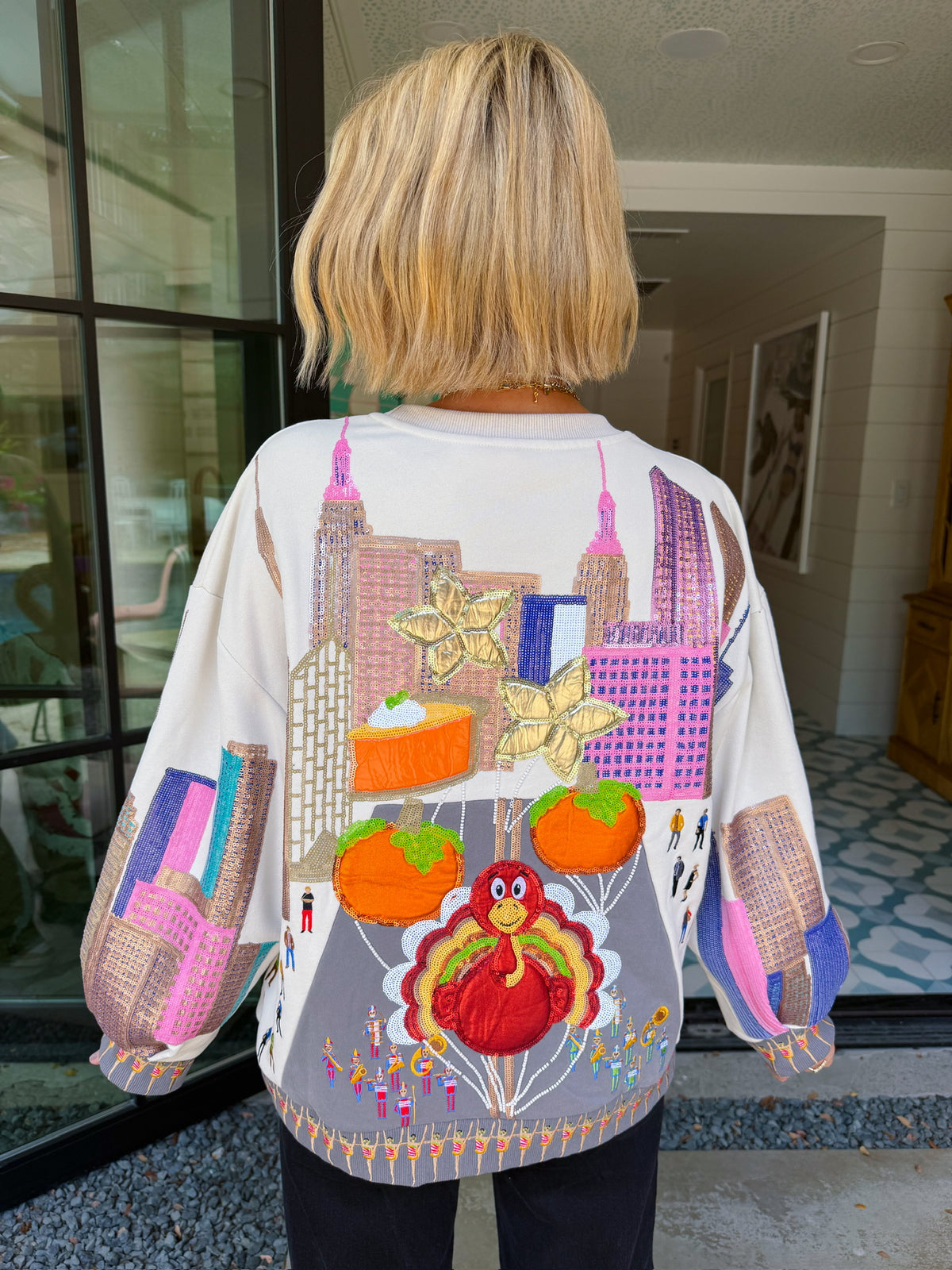 THANKSGIVING DAY PARADE SWEATSHIRT