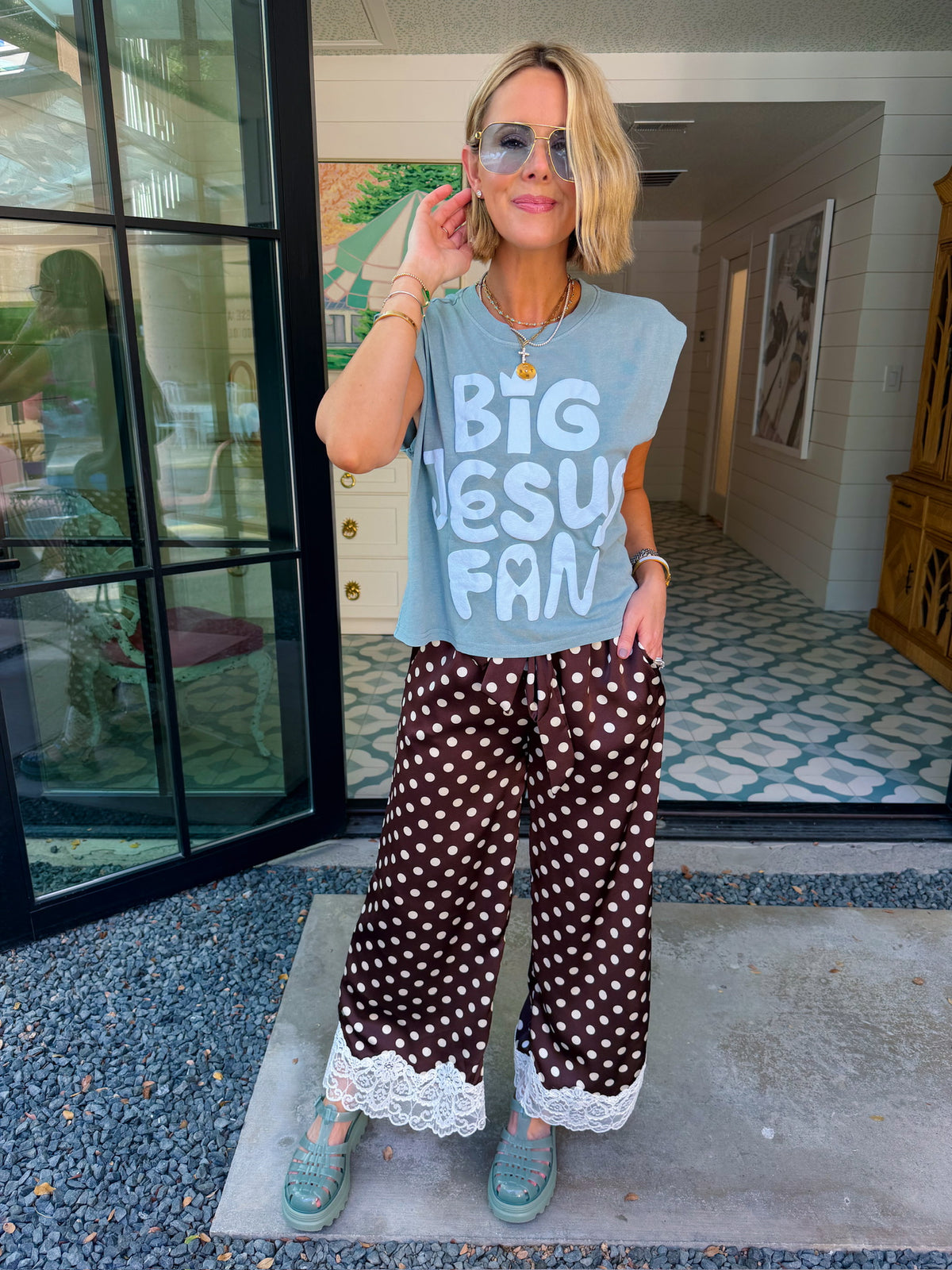BIG JESUS FAN MUSCLE TEE - WASHED SAGE