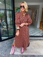 BLOOM BEYOND MEASURE FLORAL MIDI DRESS - BROWN