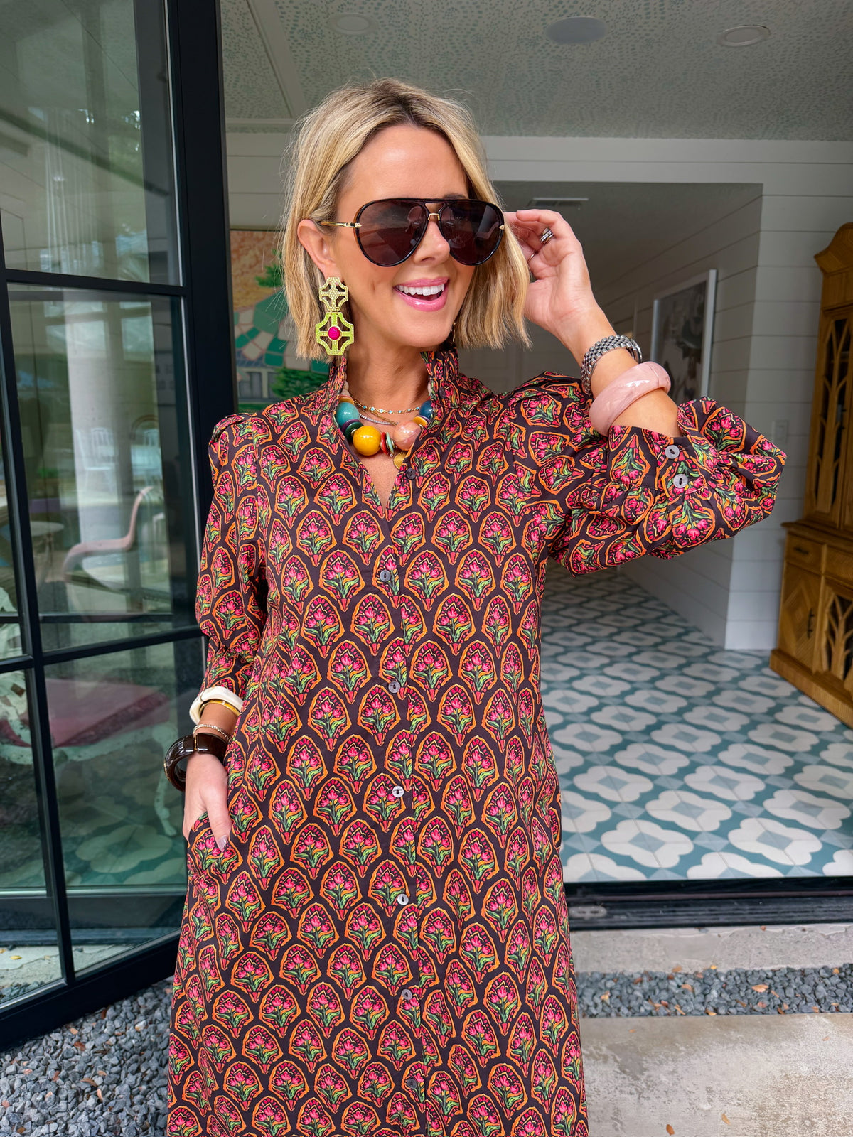 BLOOM BEYOND MEASURE FLORAL MIDI DRESS - BROWN