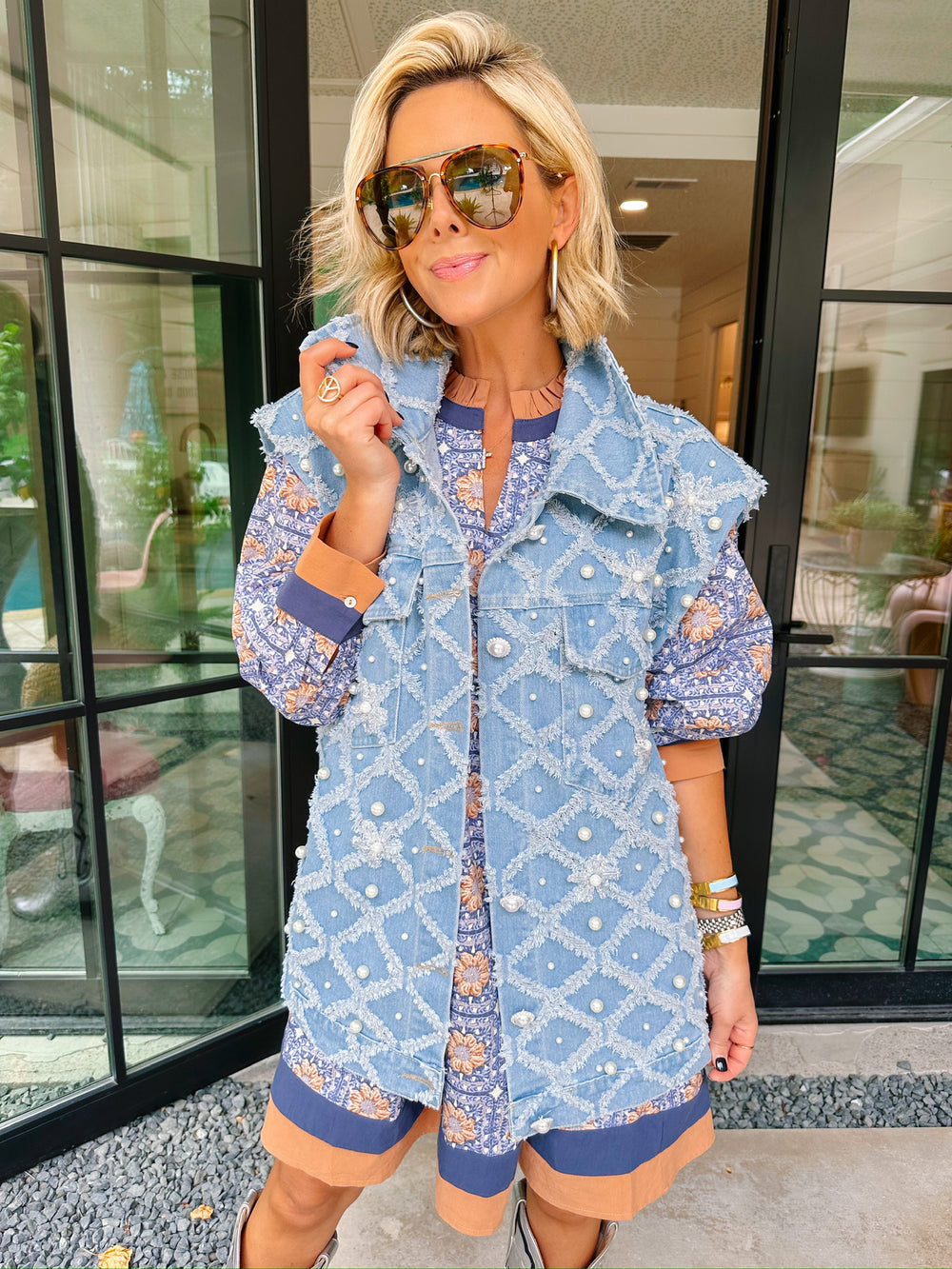 PEARL PLEASE DENIM VEST - LIGHT BLUE