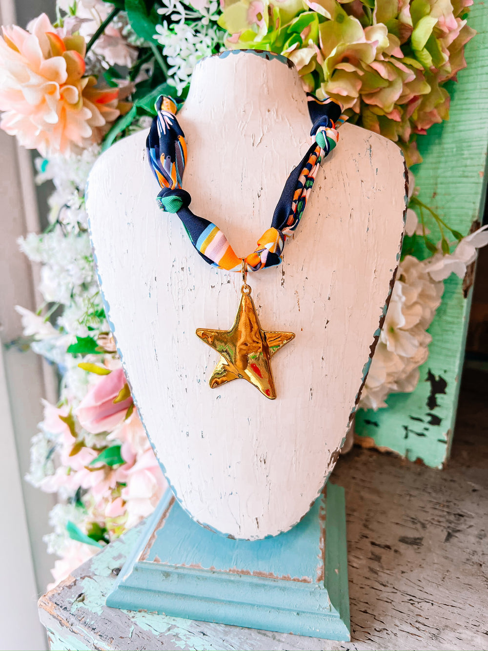 STELLA STAR SCARF NECKLACE - BLACK