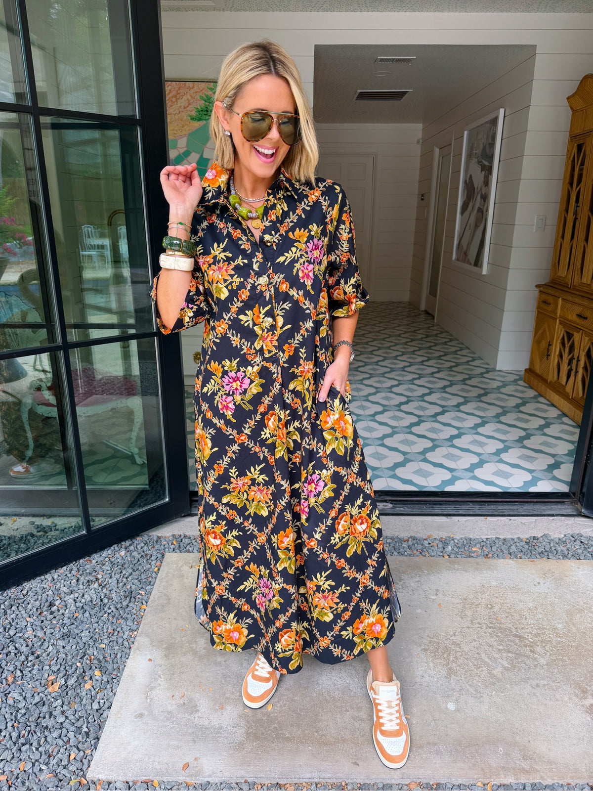 TANGLED IN BETWEEN THE FLORAL TRELLIS MIDI DRESS - BLACK