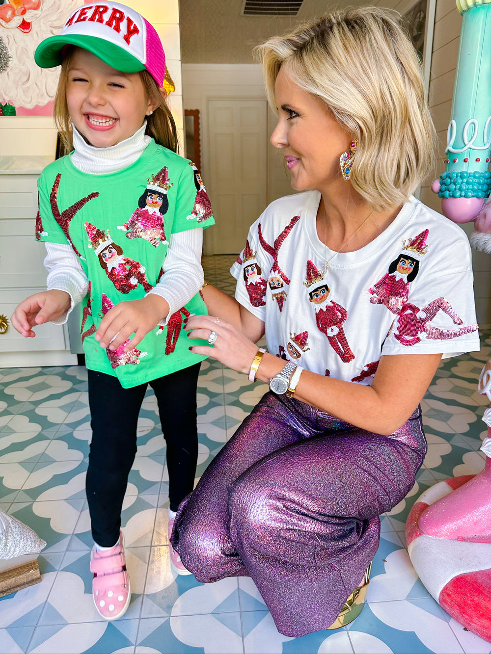 KIDS ELF ON A SHELF TEE - GREEN