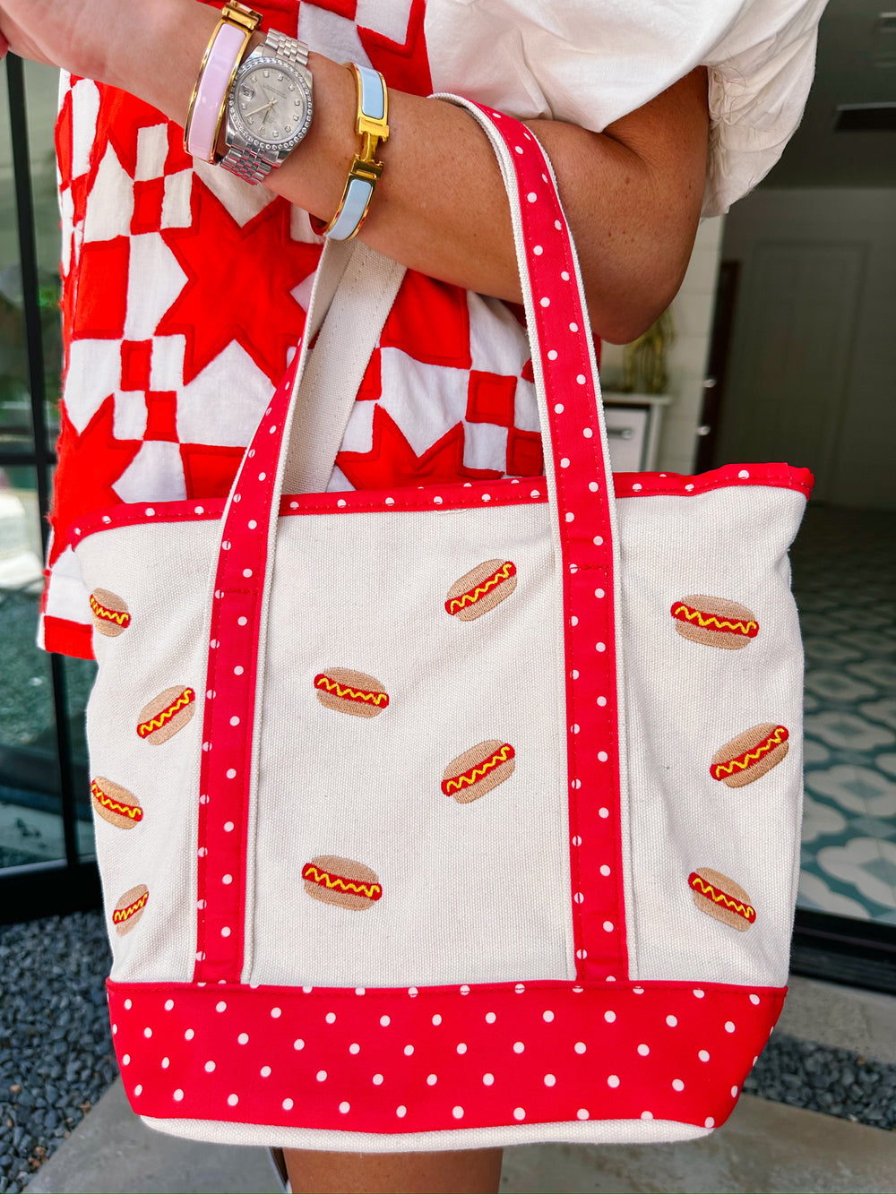 HOT DOG CROSSBODY TOTE
