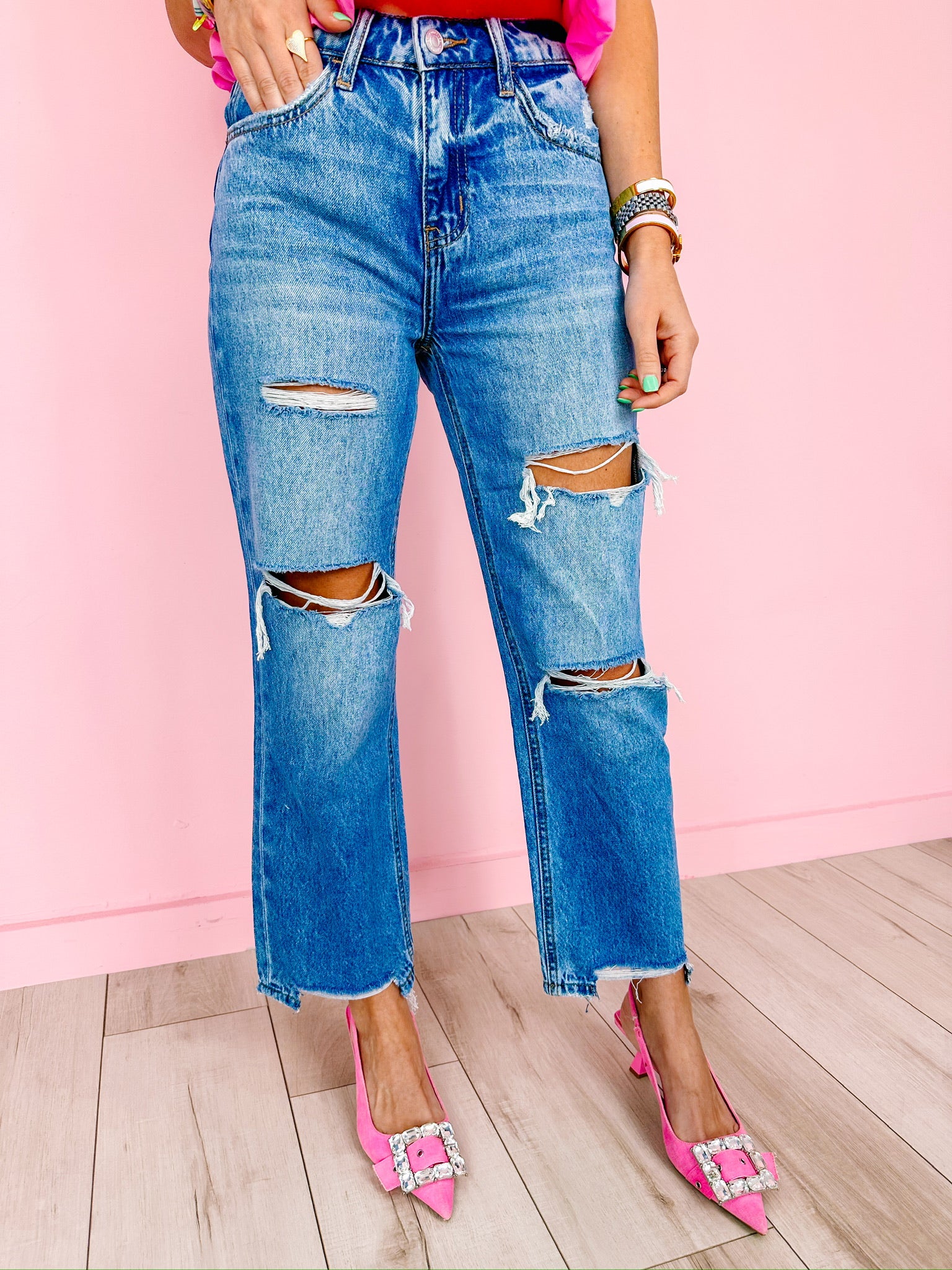 FEEL ALIVE HIGH RISE RELAXED STRAIGHT JEAN