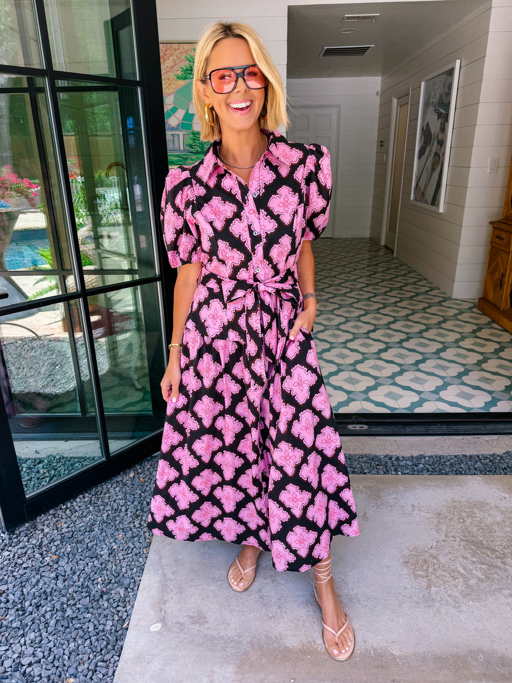 KNOW YOUR WORTH QUATREFOIL MIDI DRESS - BLACK/PINK