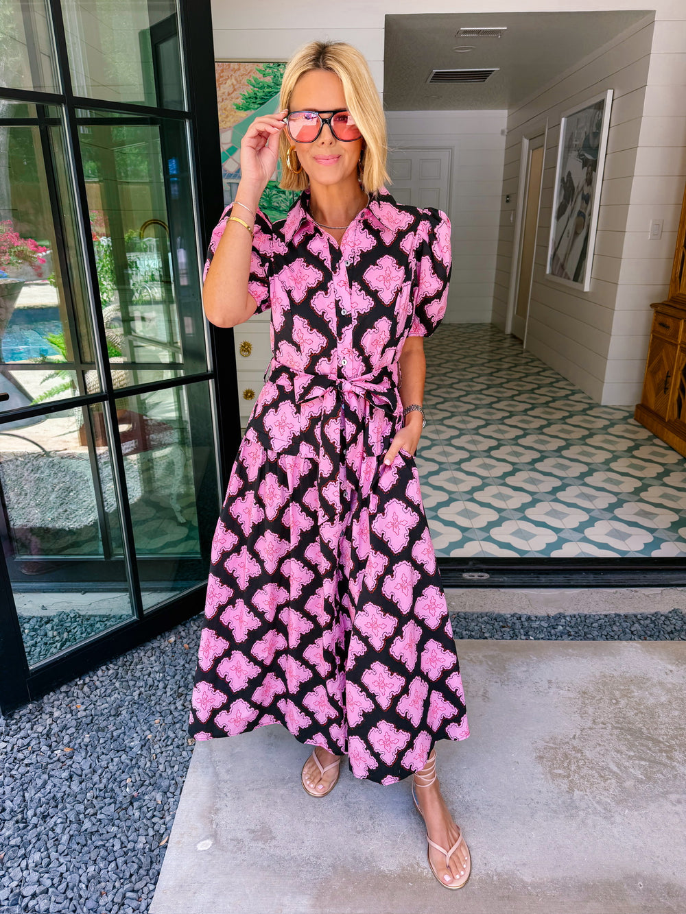 KNOW YOUR WORTH QUATREFOIL MIDI DRESS - BLACK/PINK