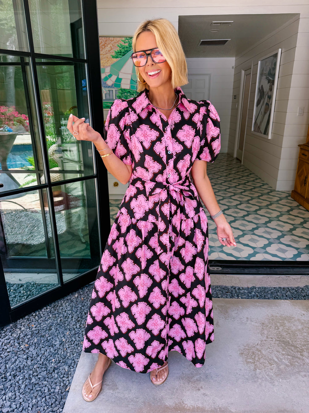 KNOW YOUR WORTH QUATREFOIL MIDI DRESS - BLACK/PINK
