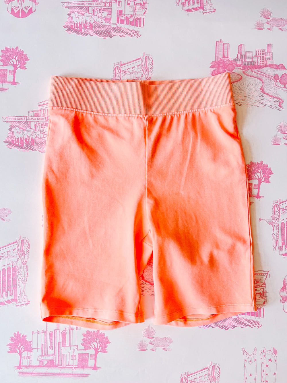 BE YOU BIKER SHORTS - CORAL
