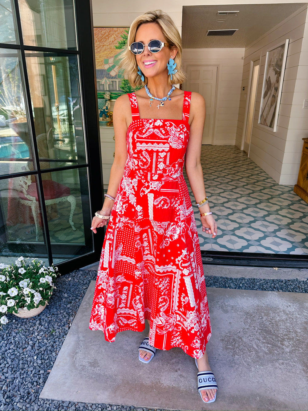 THE SUTTON BANDANA FLORAL MIDI DRESS - RED