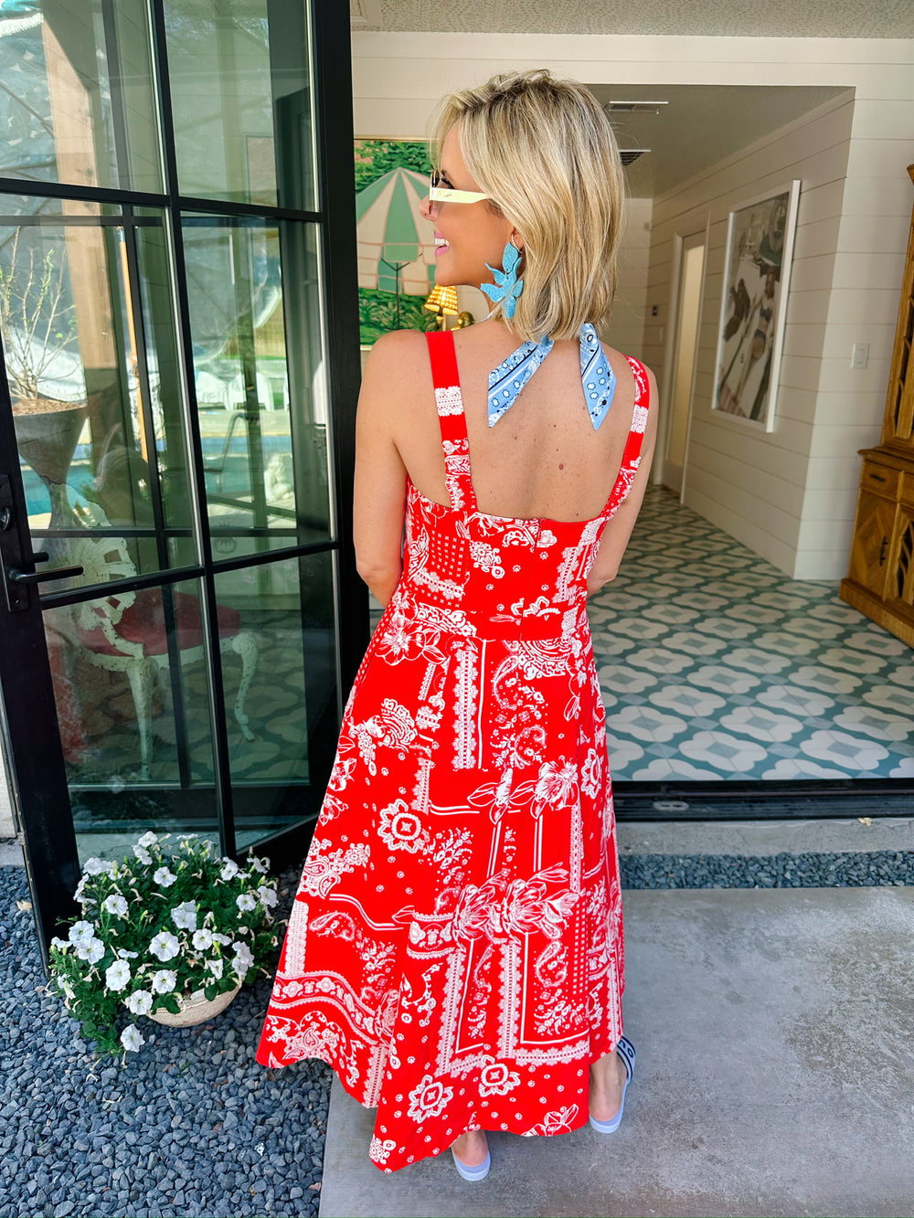 THE SUTTON BANDANA FLORAL MIDI DRESS - RED