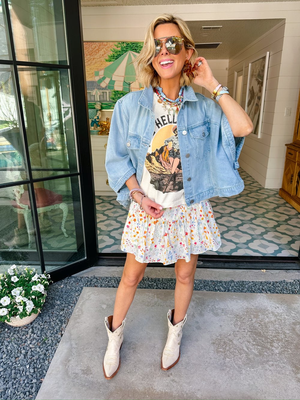 DELICATE FLORAL BLOOMS SKIRT - WHITE