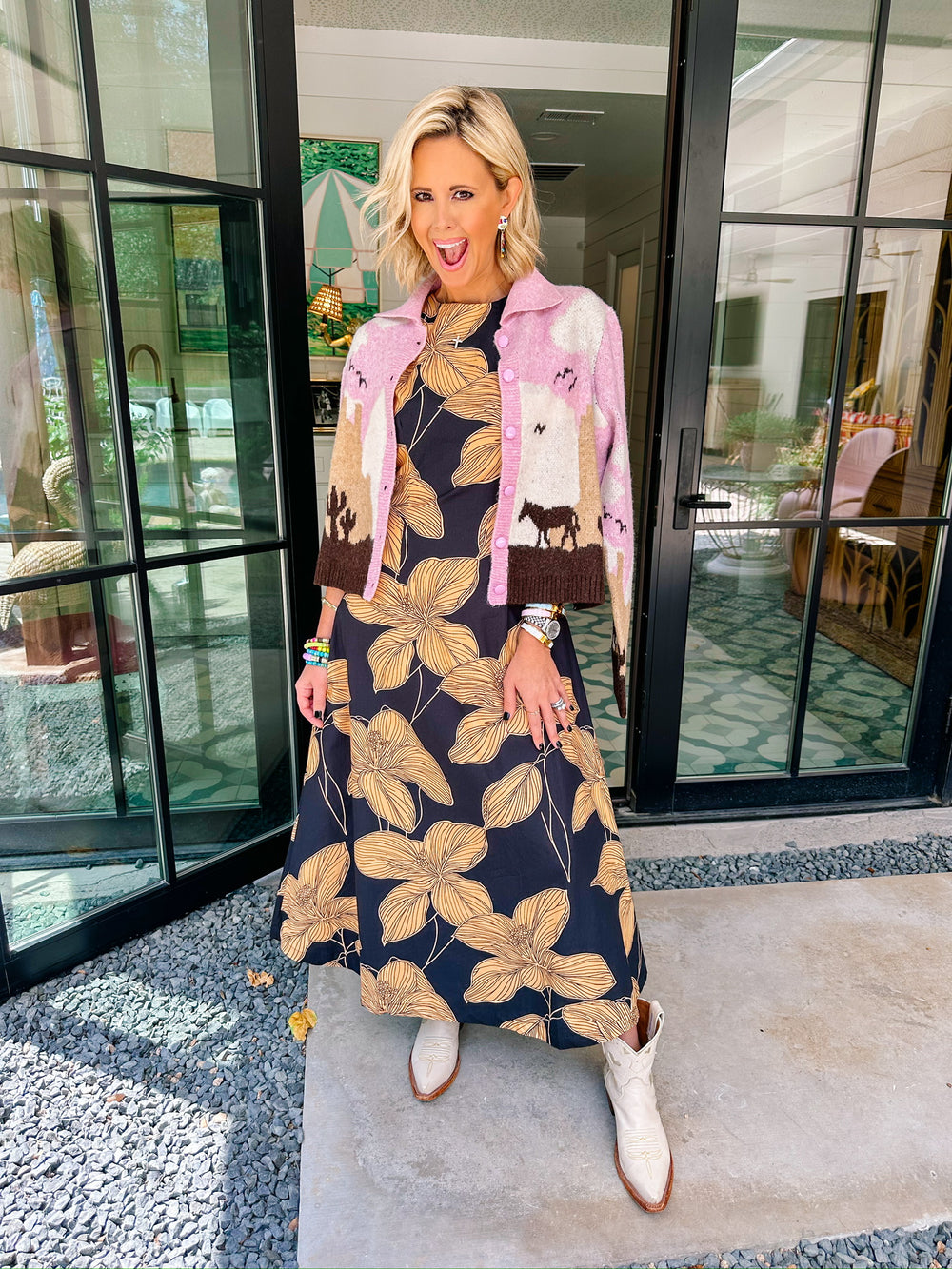 ON THE HORIZON HORSE CARDIGAN - PINK