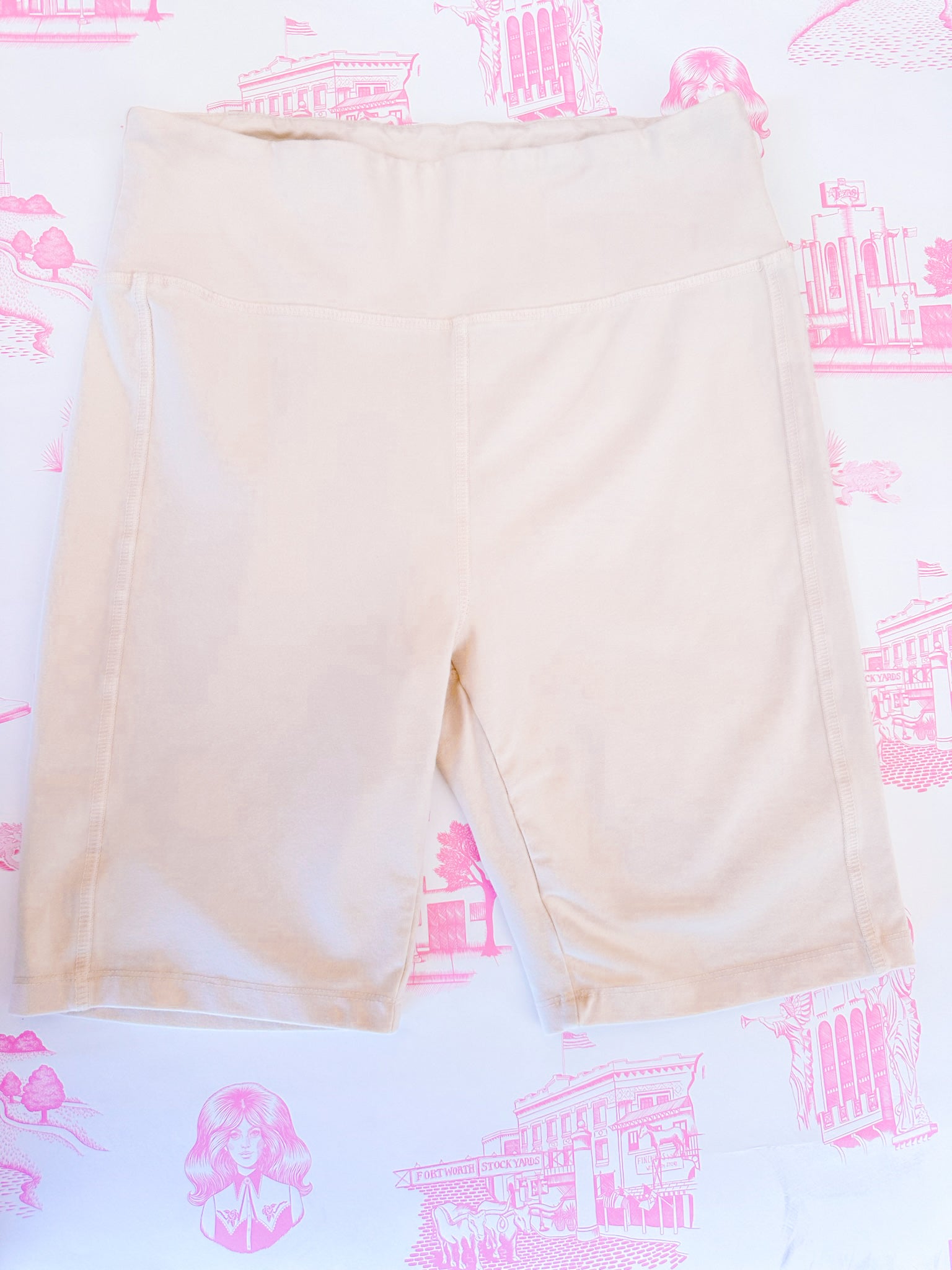 JUST RELAX BIKER SHORTS - BUTTER