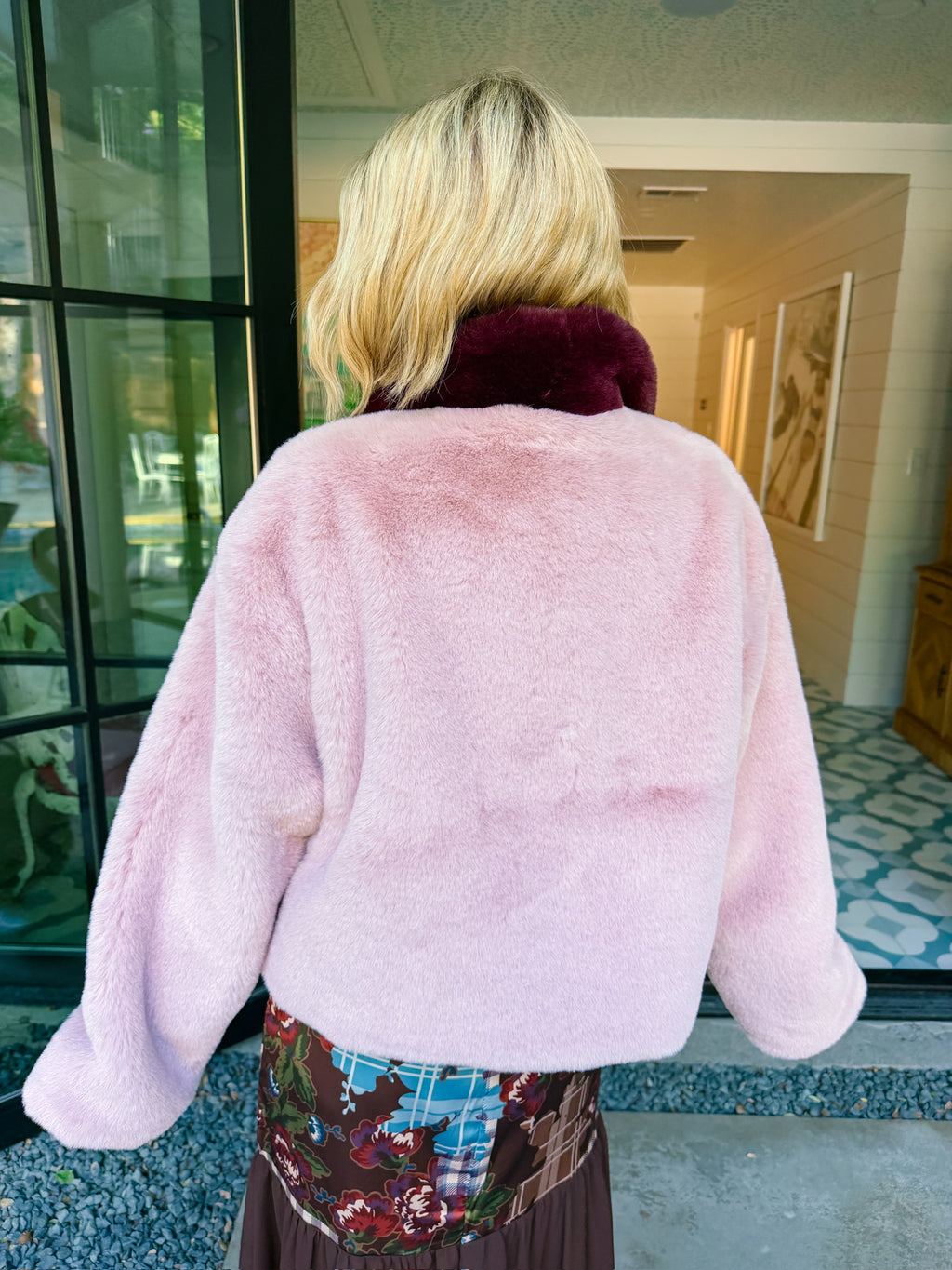 WARMING UP TO YOU CONTRAST FAUX FUR JACKET - ROSE