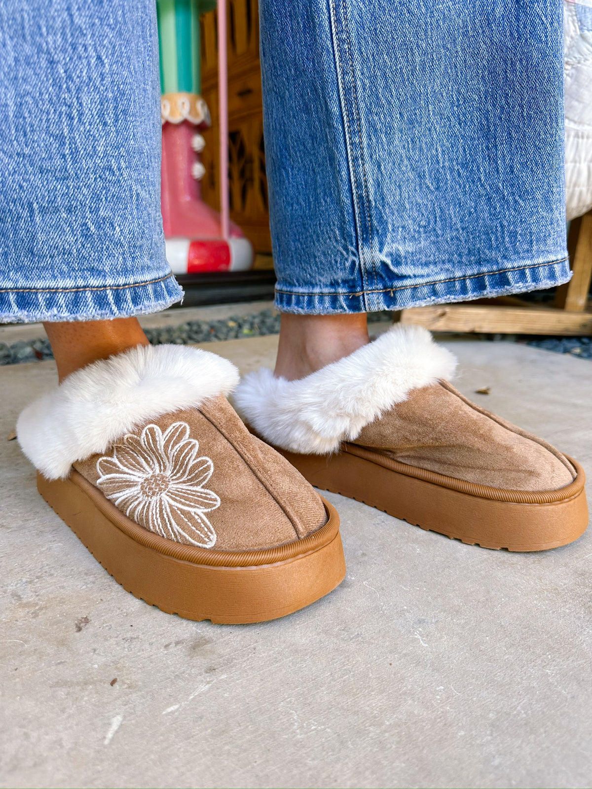 QUINN FLORAL FUR PLATFORM CLOG