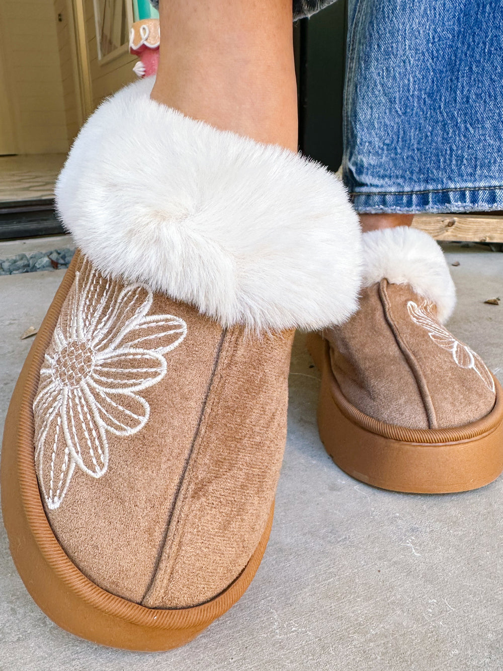 QUINN FLORAL FUR PLATFORM CLOG