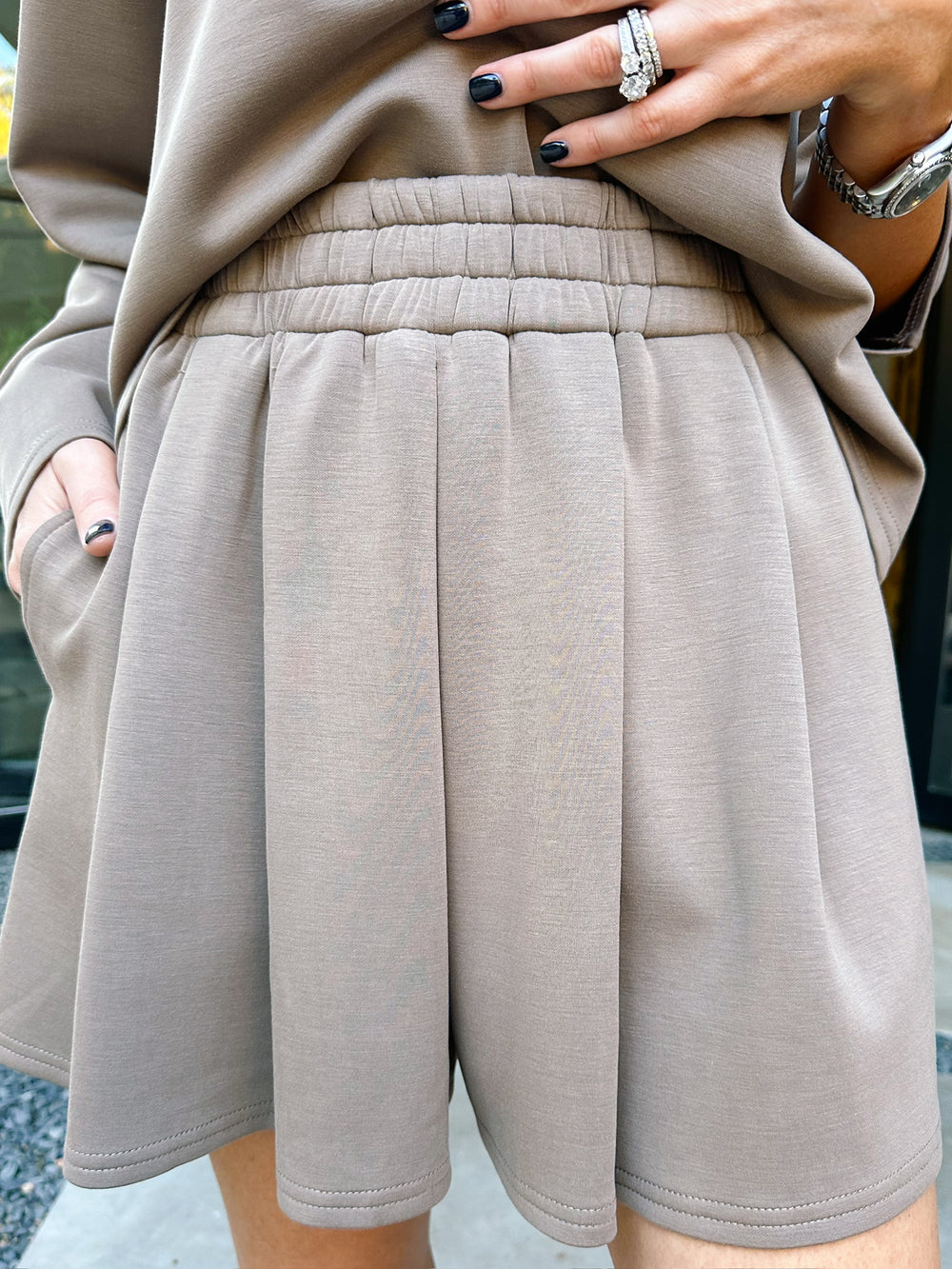 KEEP IT MOVING LONG SLEEVE SHORTS SET - BROWN