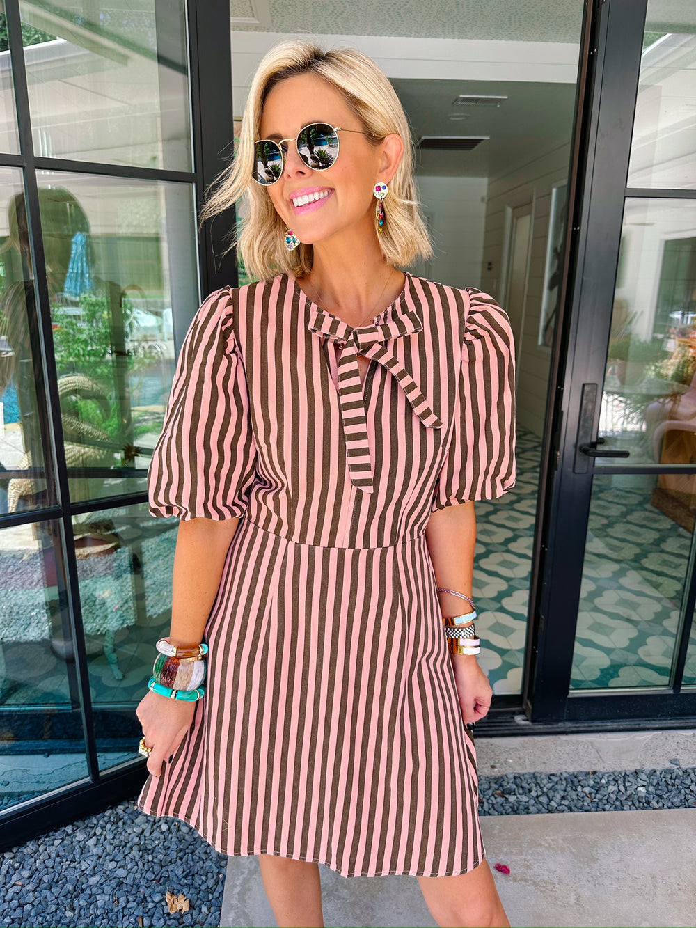 PEACH PERFECT STRIPES PUFF SLEEVE DRESS - PEACH/BROWN