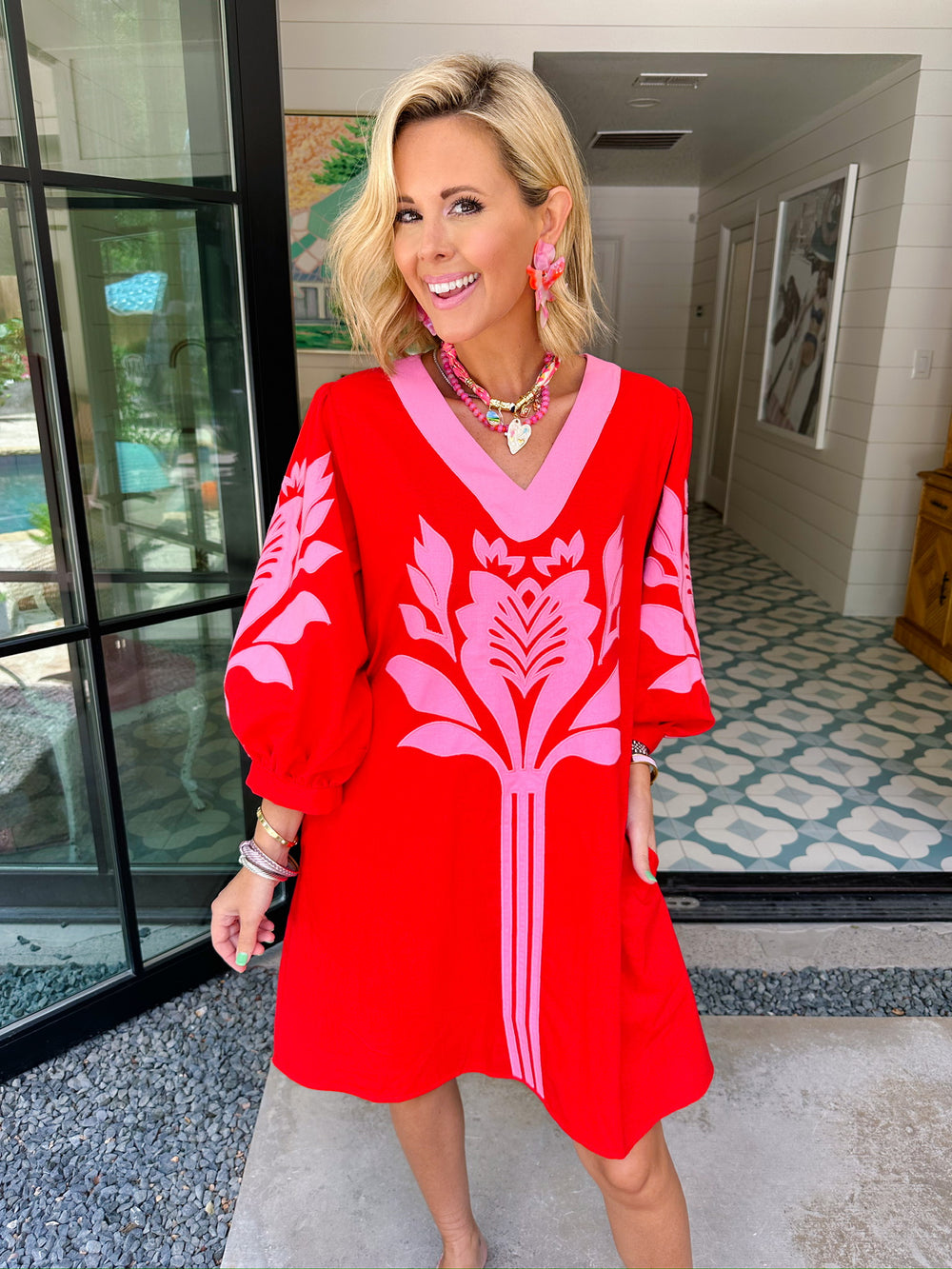BE YOURSELF APPLIQUE PUFF SLEEVE DRESS - RED/PINK