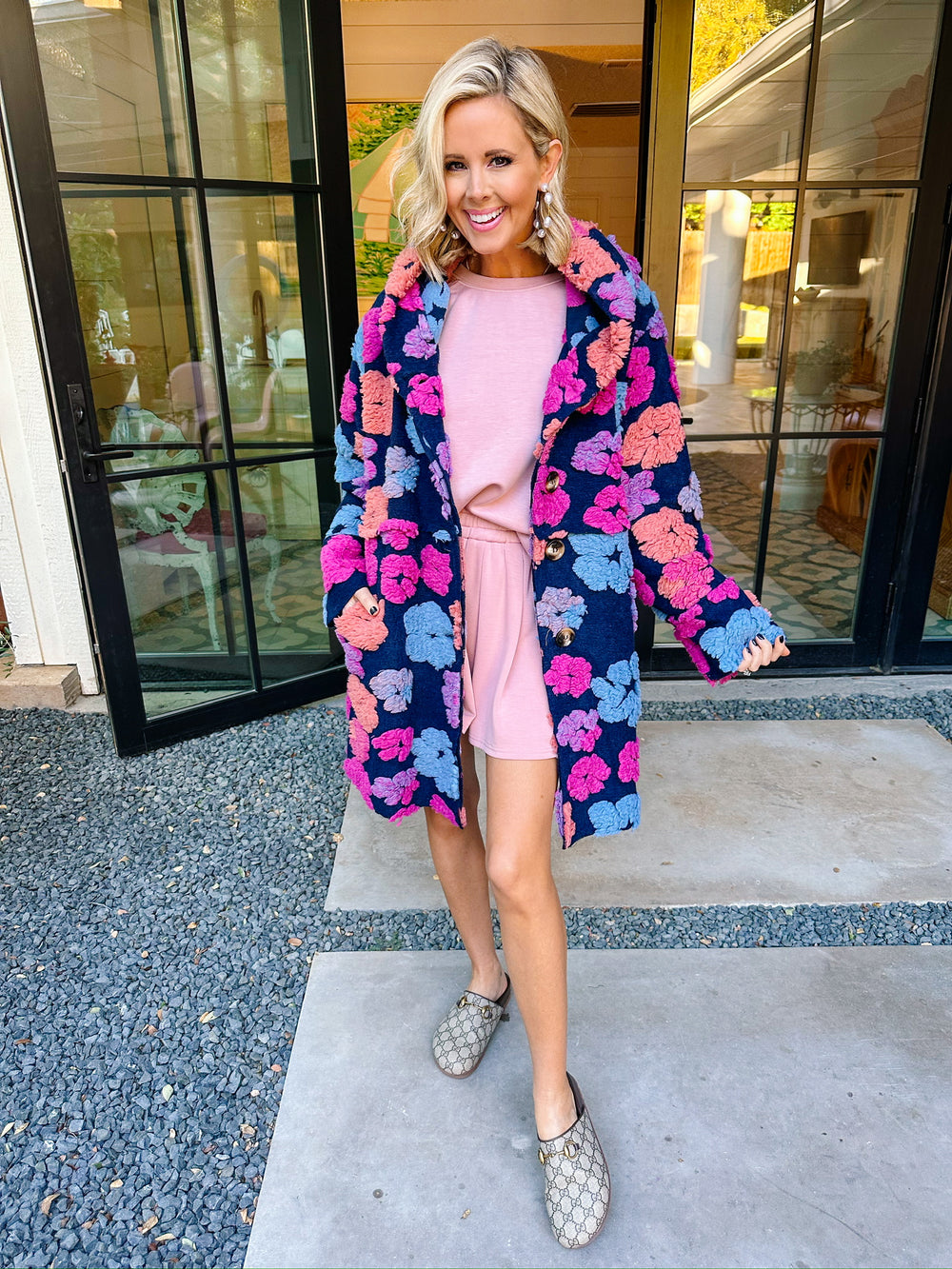 FIND WARMTH IN THE FLORALS COAT - NAVY