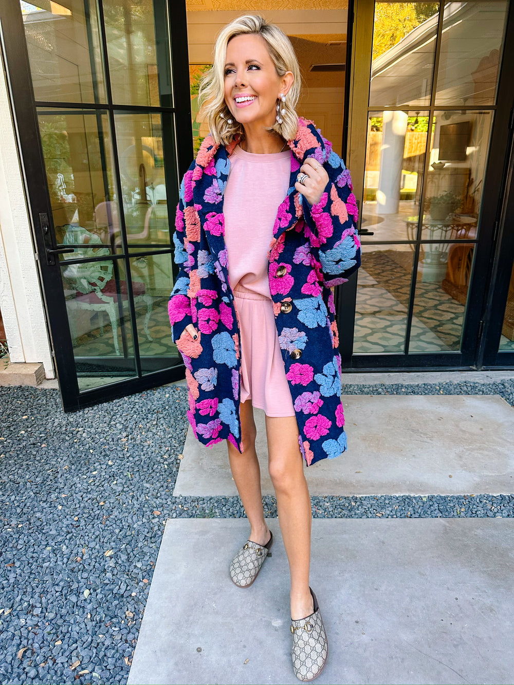 FIND WARMTH IN THE FLORALS COAT - NAVY