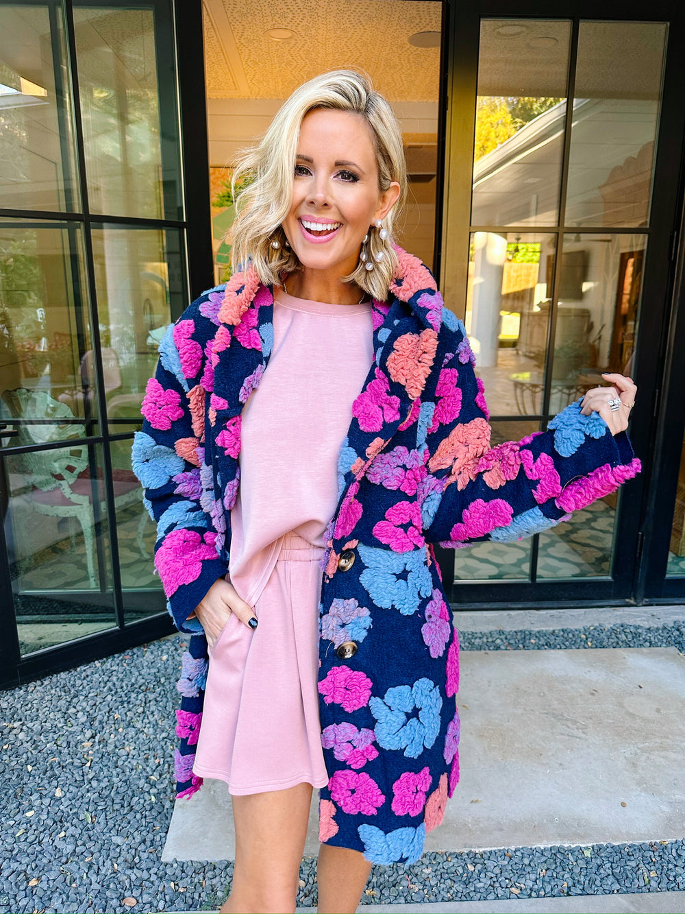 FIND WARMTH IN THE FLORALS COAT - NAVY