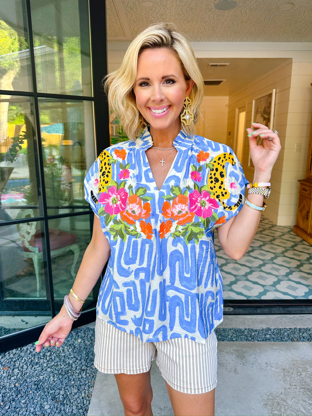 QUEEN OF THE JUNGLE FLORAL TOP - BLUE