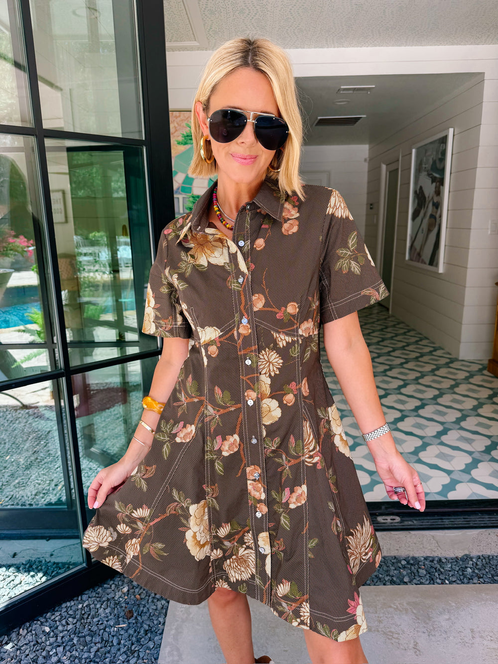 COLLECTED FLORALS BUTTON UP DRESS - BROWN
