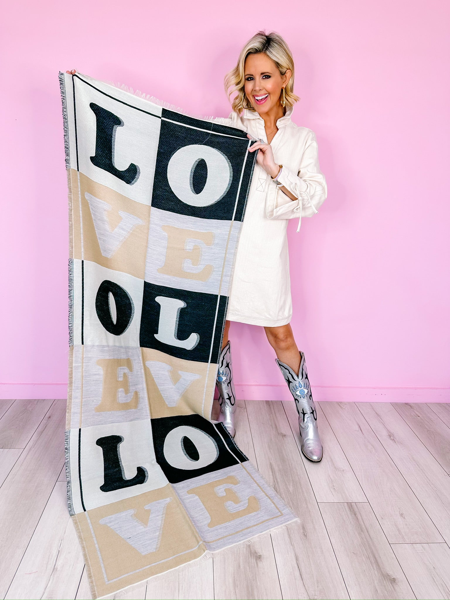 LOVE BLOCK SCARF - BLACK