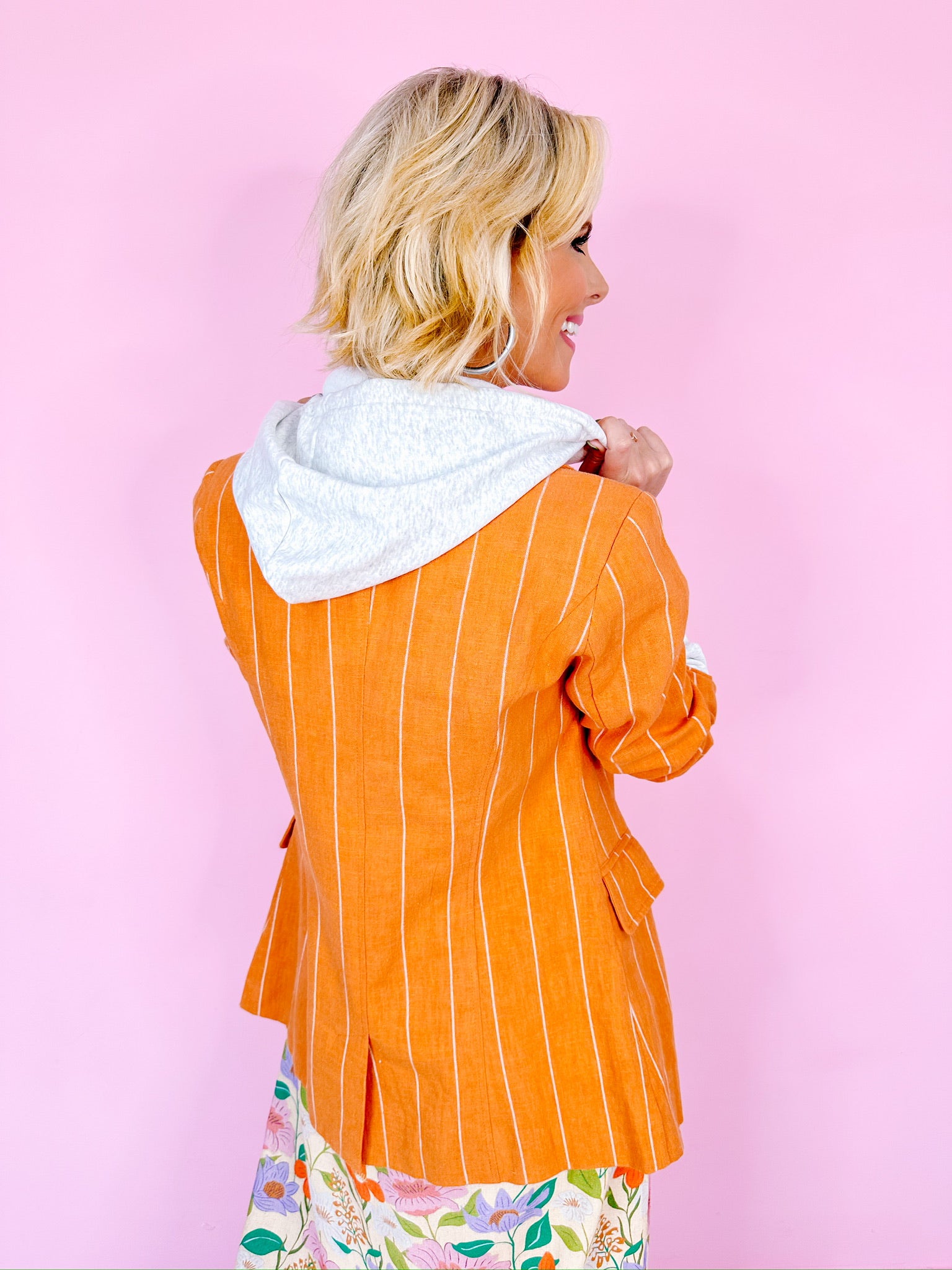 CITY GIRL STRIPE LINEN HOOD BLAZER - ORANGE