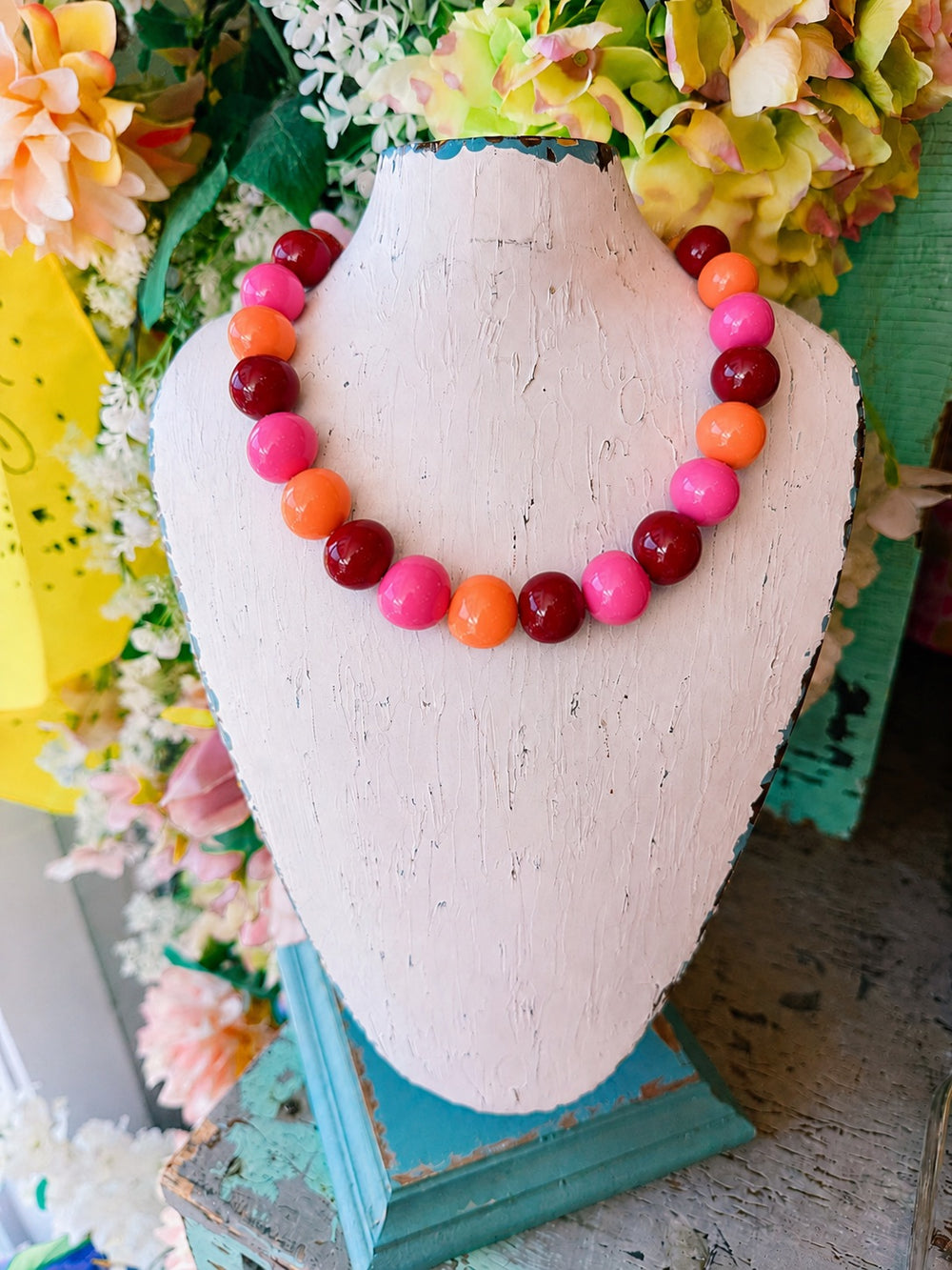 BREE BOLD BEADED NECKLACE - RED/ORANGE