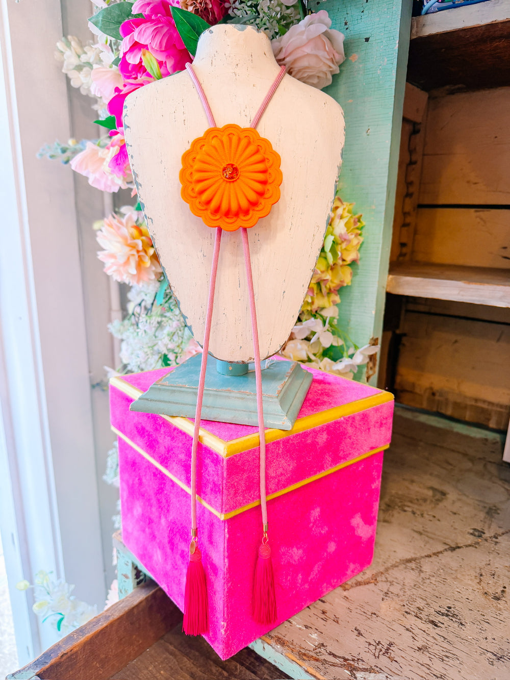CONCHO ORANGE CITRUS BOLO - BUBBLEGUM PINK/FUCHSIA