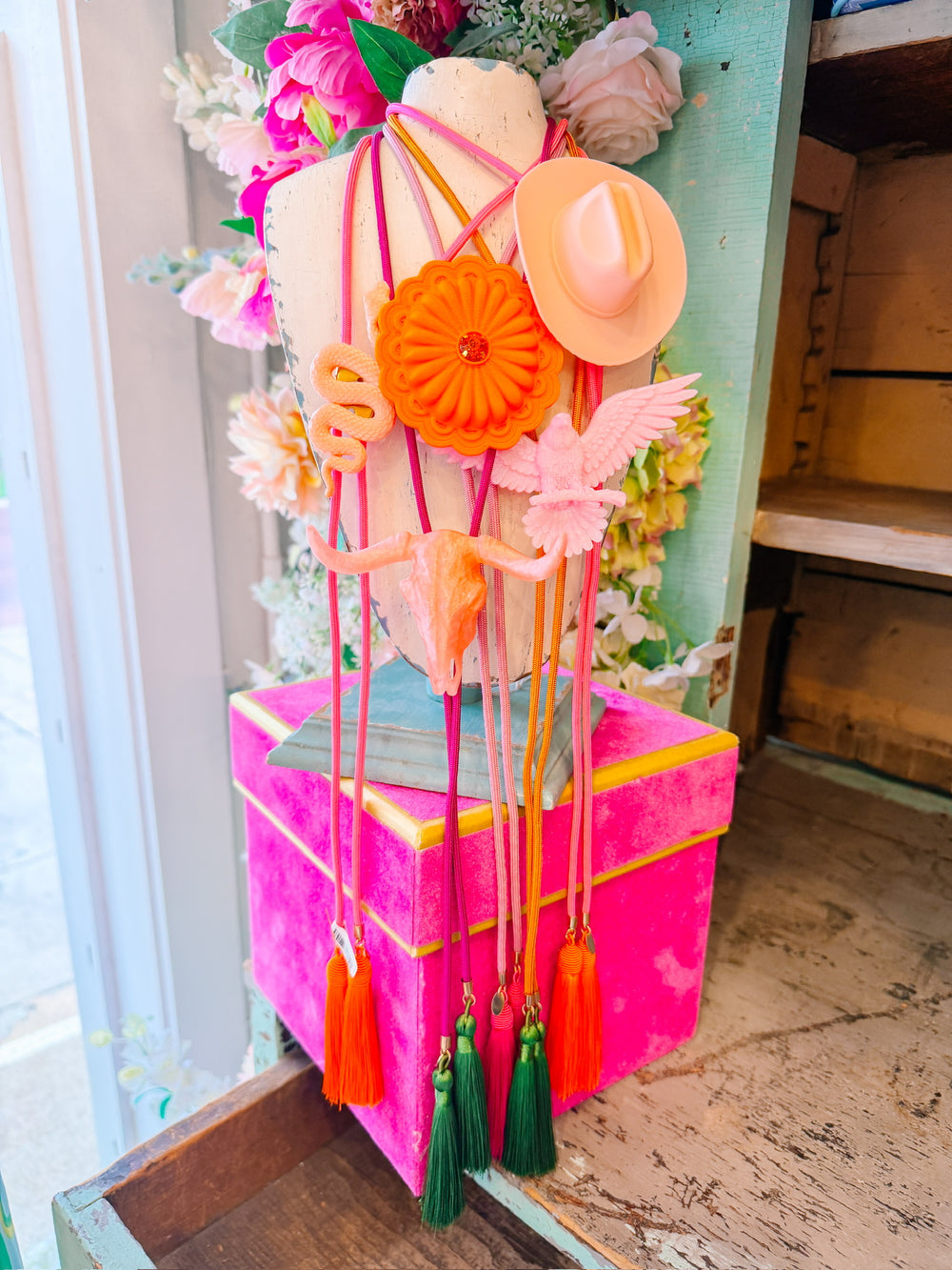 COWBOY HAT BLUSH PINK BOLO - NEON PINK/ORANGE